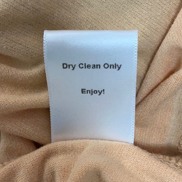 NWT NIGHTCAP CLOTHING brand fits 4 6 crochet lace black over nude stretch lining - Picture 9 of 9